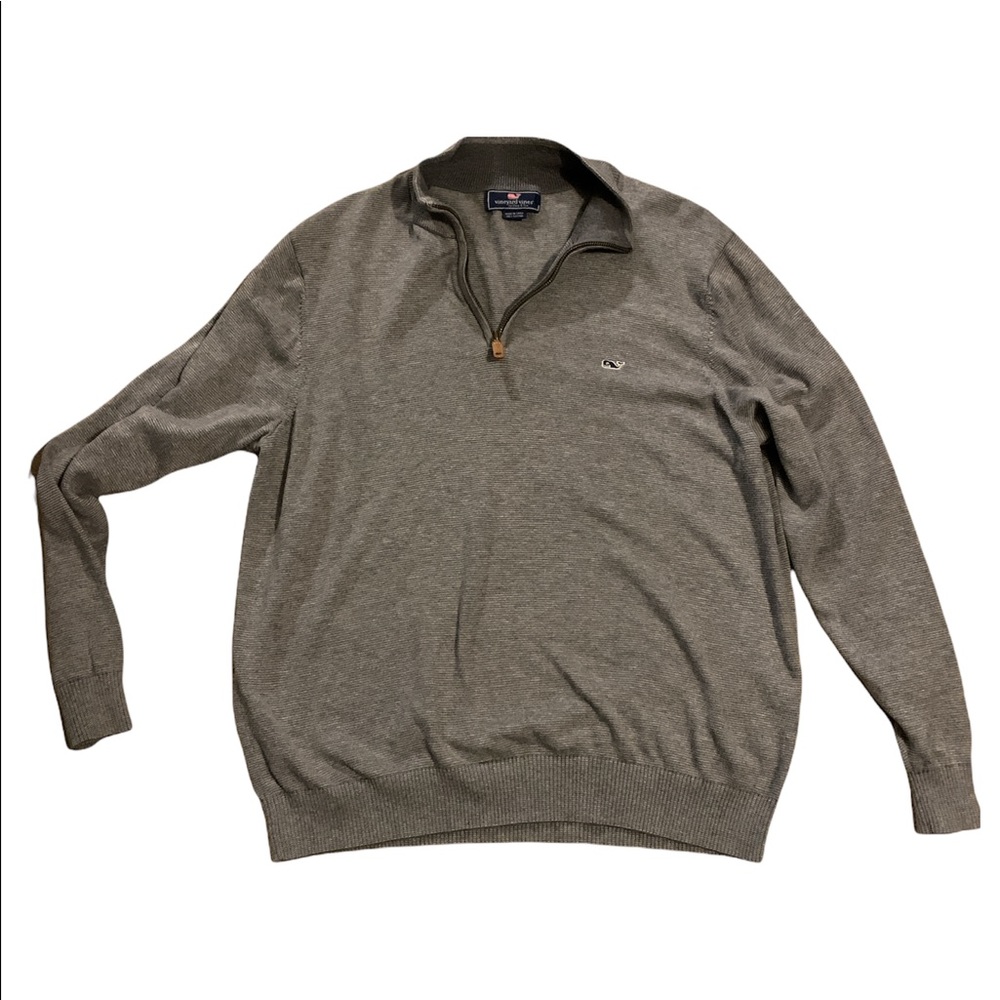 Vineyard Vines gray large three quarter zip excellent condition!